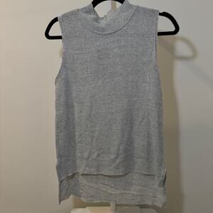Francesca’s Gray Sleeveless Chic Minimalist Mock Neck Sweater Tunic Size Small